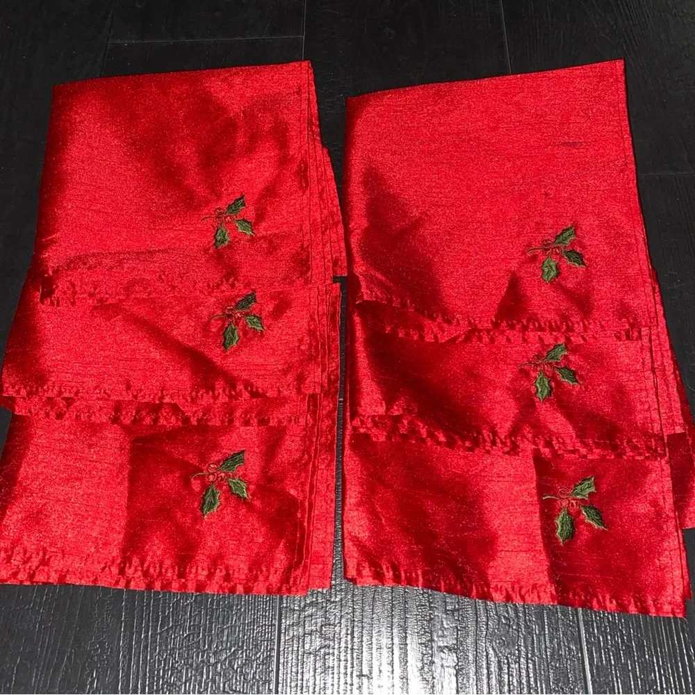 Cloth Holiday Christmas Dinner Napkins Embroidered Holly‎ Berries Set Of 6
